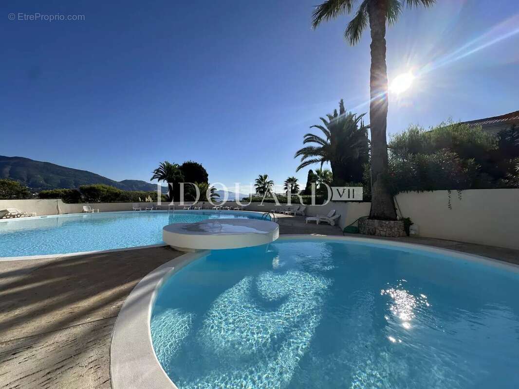 Appartement à ROQUEBRUNE-CAP-MARTIN