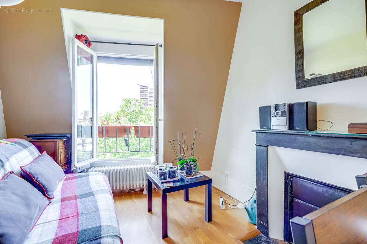 Appartement à PARIS-17E