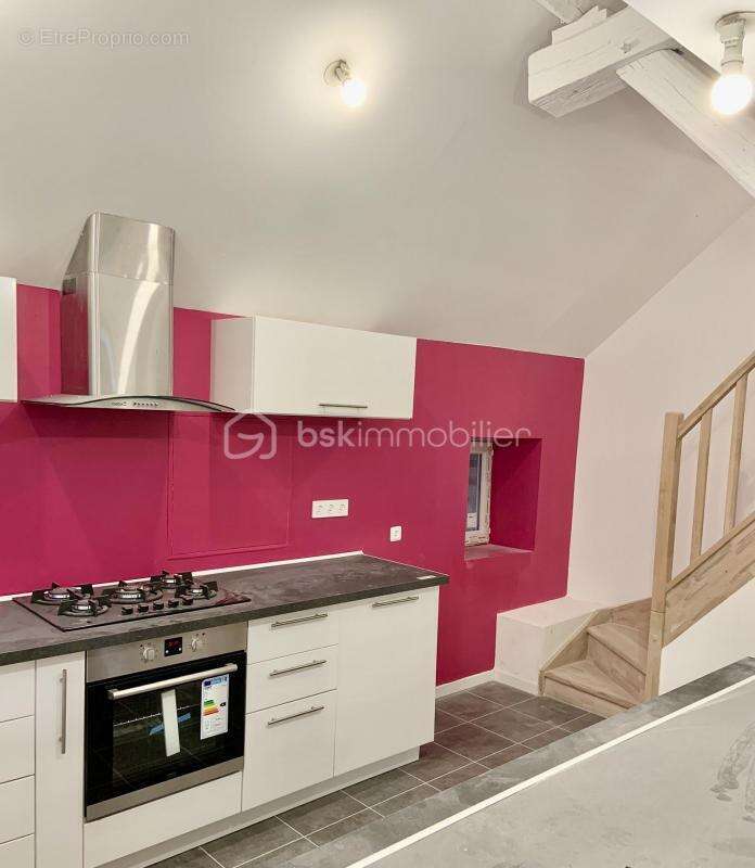 Maison à VILLENEUVE-SUR-YONNE