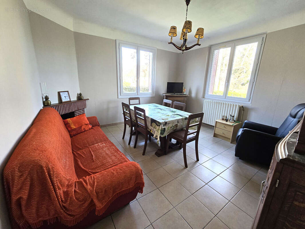 Maison à HAGETAUBIN