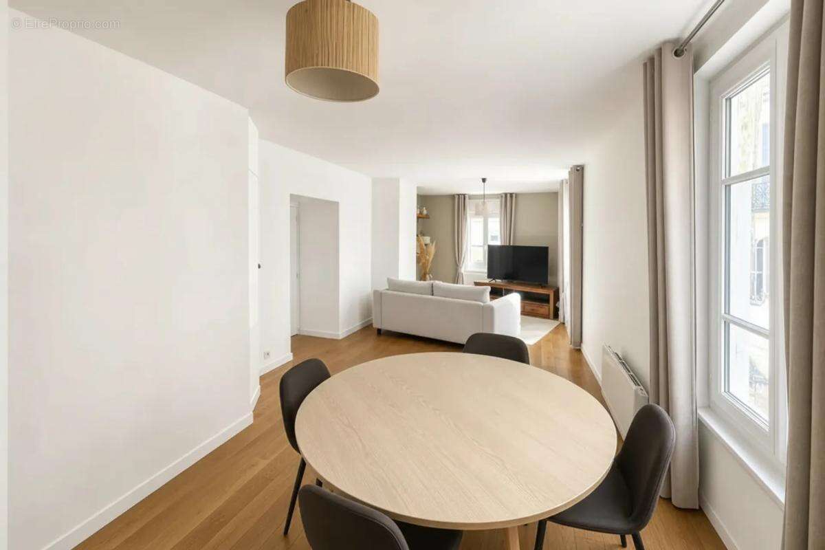 Appartement de 89M² situé dans le quartier historique de Vannes - photo 8