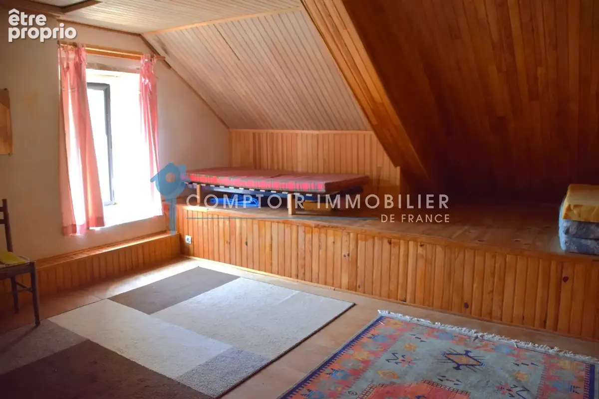 Dépt. 07 - A VENDRE à USCLADES-ET-RIEUTORD - Grande Ferme rénovée de 250 m2 environ - Parcelles 3.466 m2 - photo 18