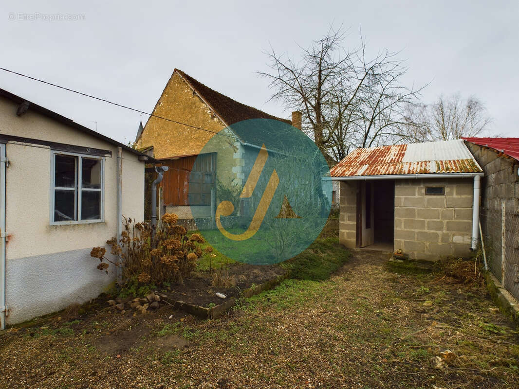 Maison de village polyvalente à Arquian : résidence principale, secondaire ou investissement locatif - photo 28