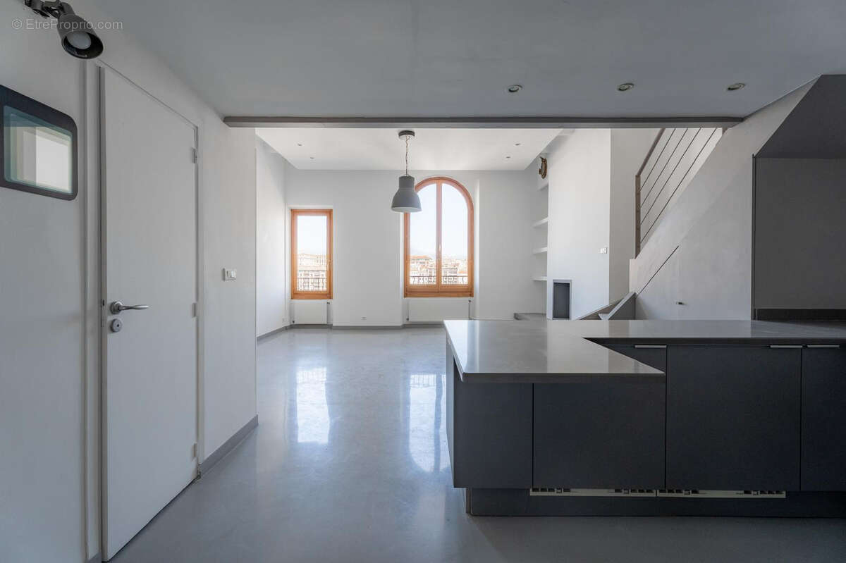 Appartement à MARSEILLE-7E