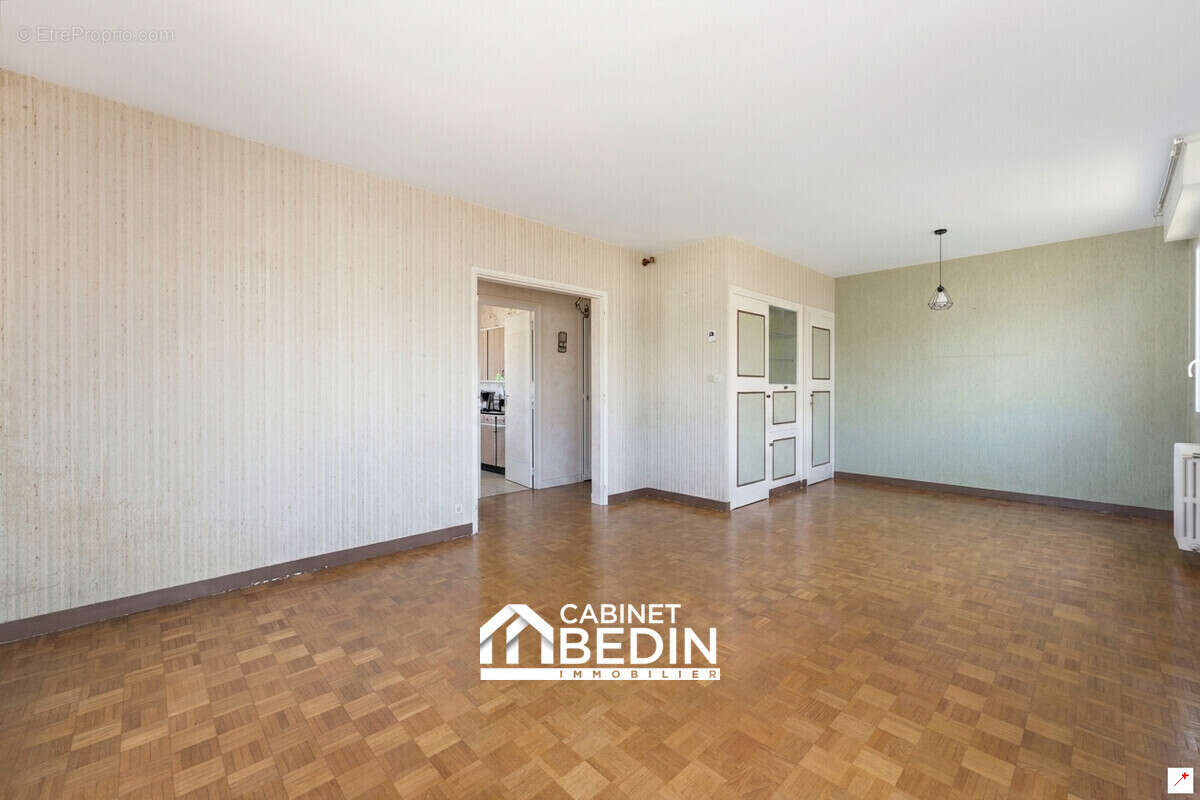 Maison 110 m² à Merignac  - photo 4