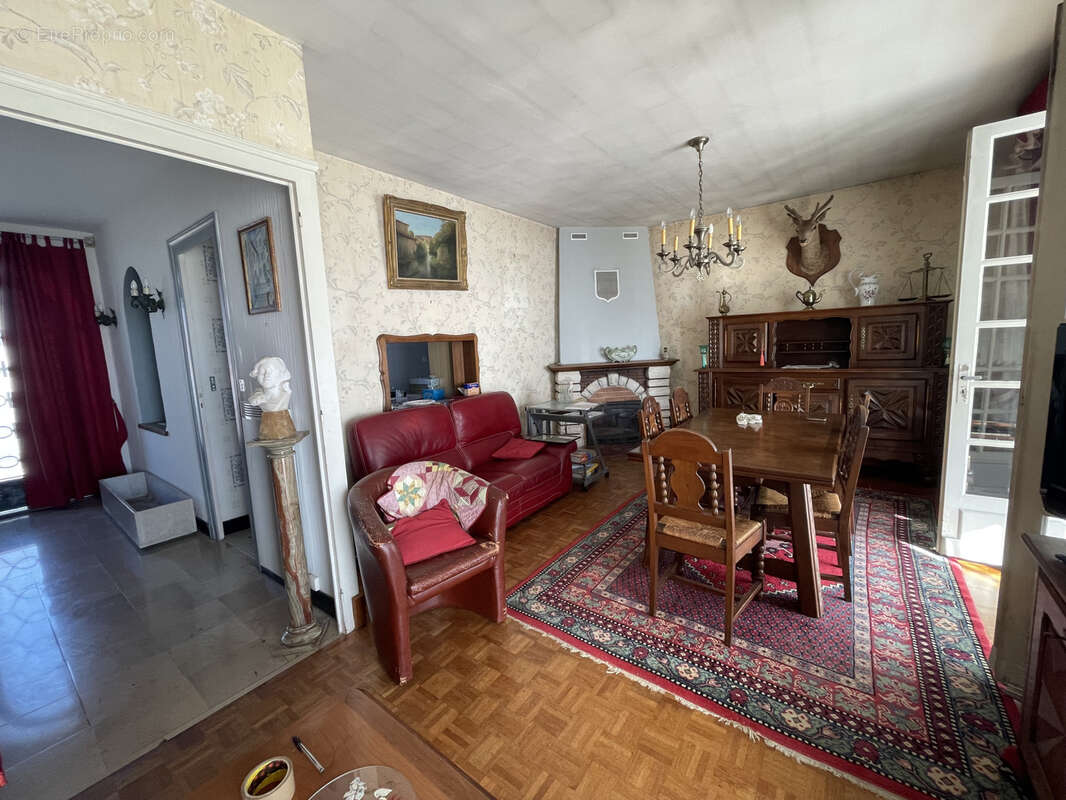 Maison à L&#039;ISLE-D&#039;ESPAGNAC