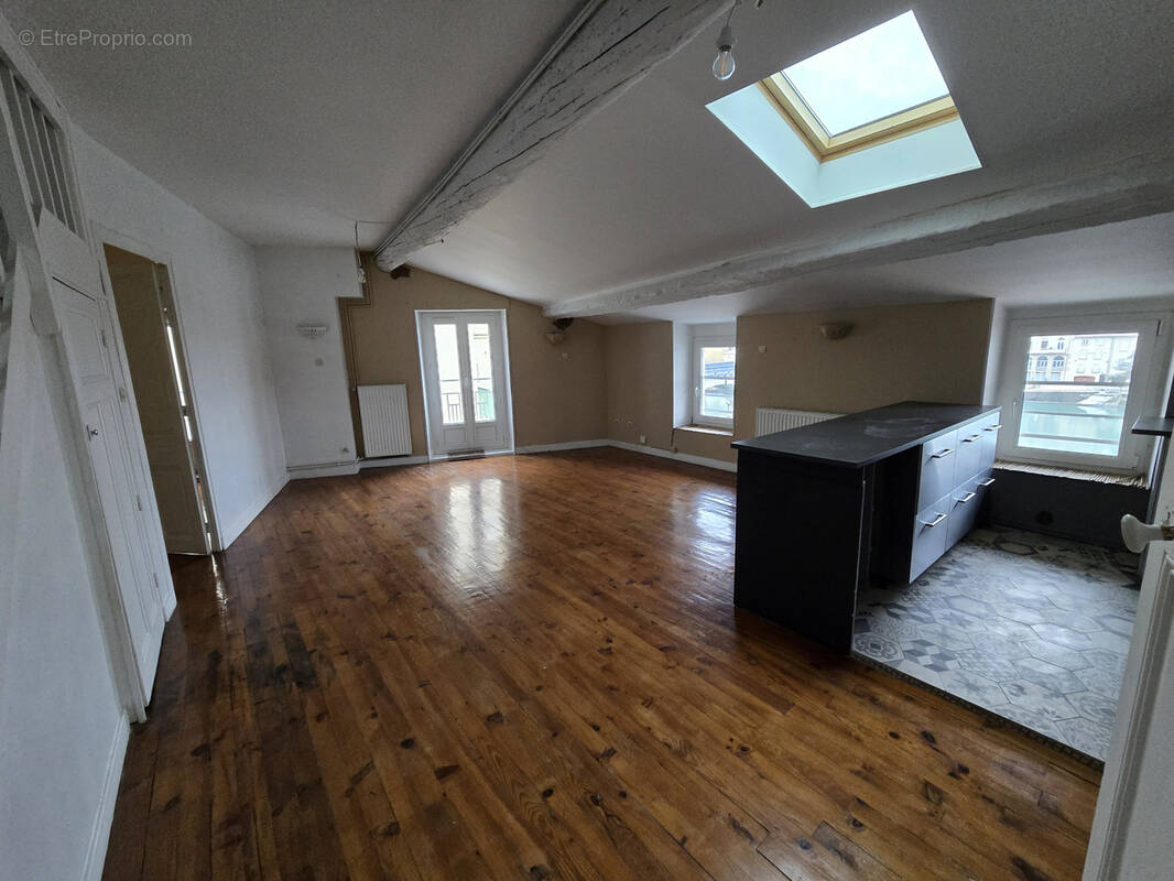 Appartement à ROMANS-SUR-ISERE