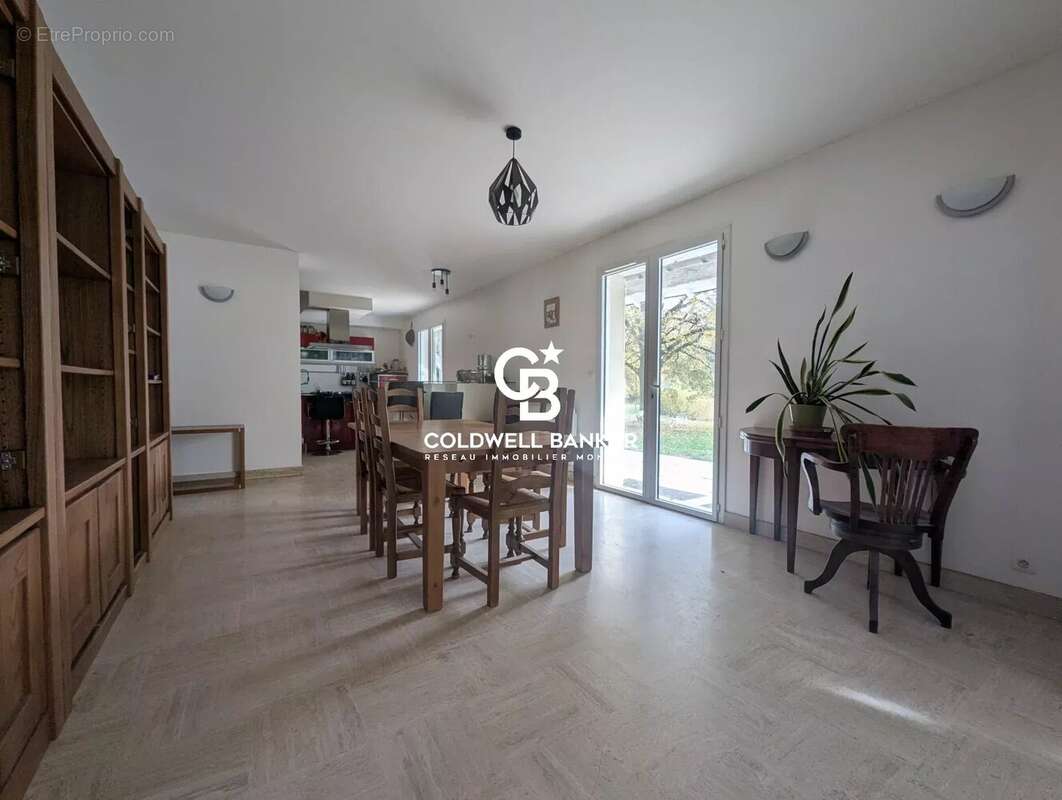 Maison à AZAY-SUR-CHER