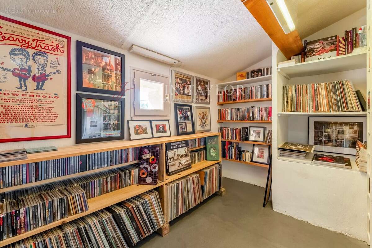 Maison à L'ISLE-SUR-LA-SORGUE