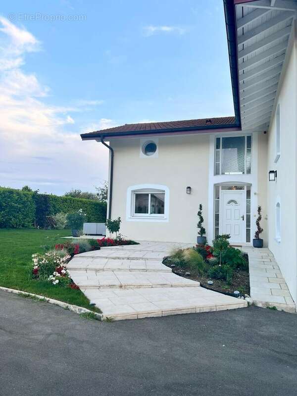 Maison 195 m² à Chens-Sur-Leman  - photo 2