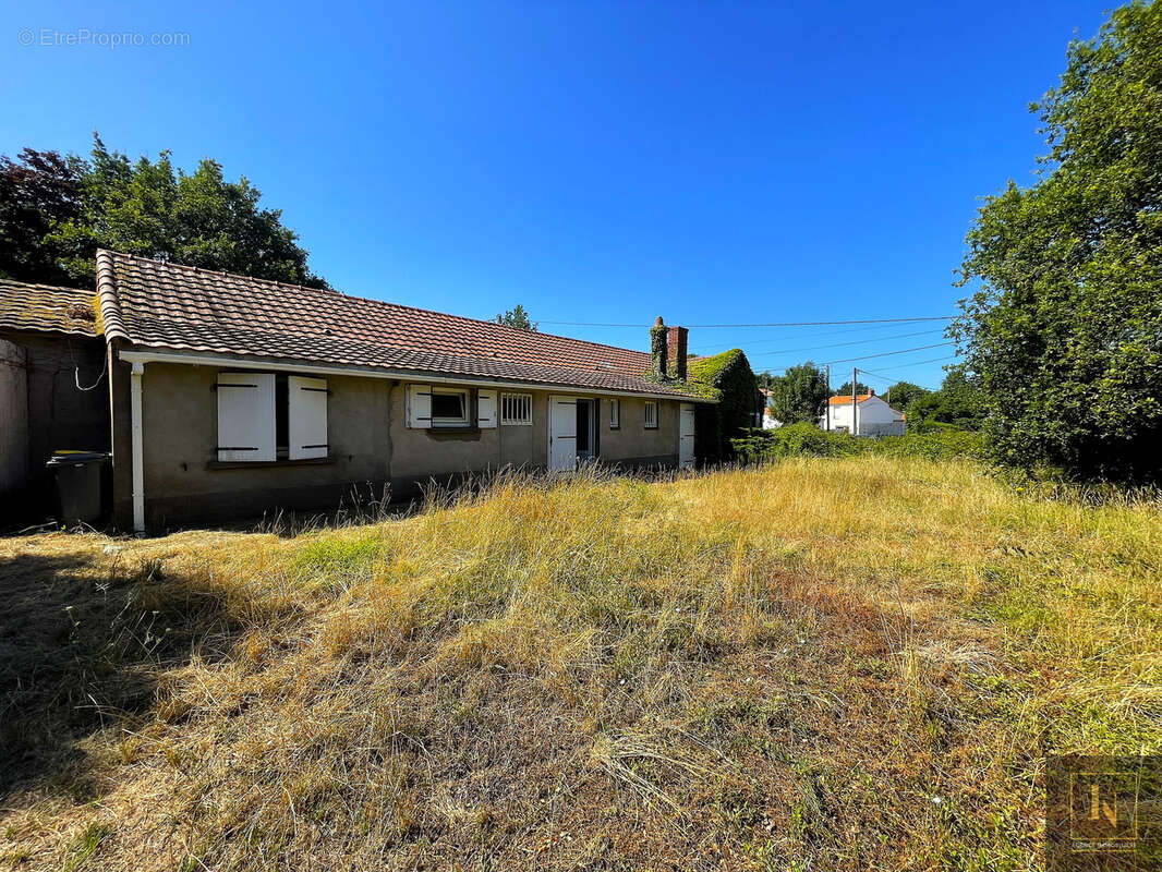 Maison à LA LIMOUZINIERE