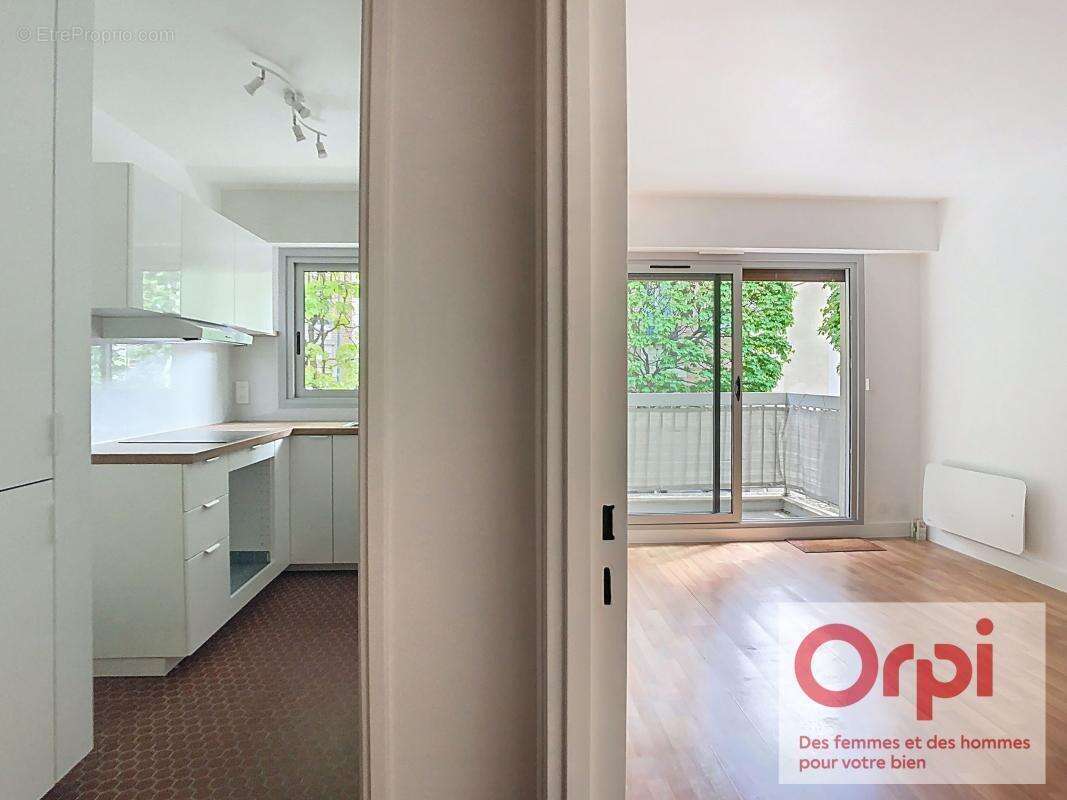 Appartement à ISSY-LES-MOULINEAUX