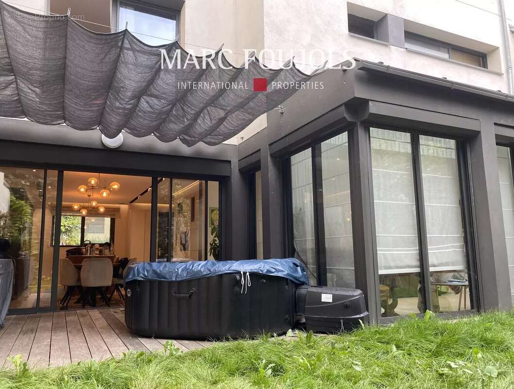 Maison à LA GARENNE-COLOMBES