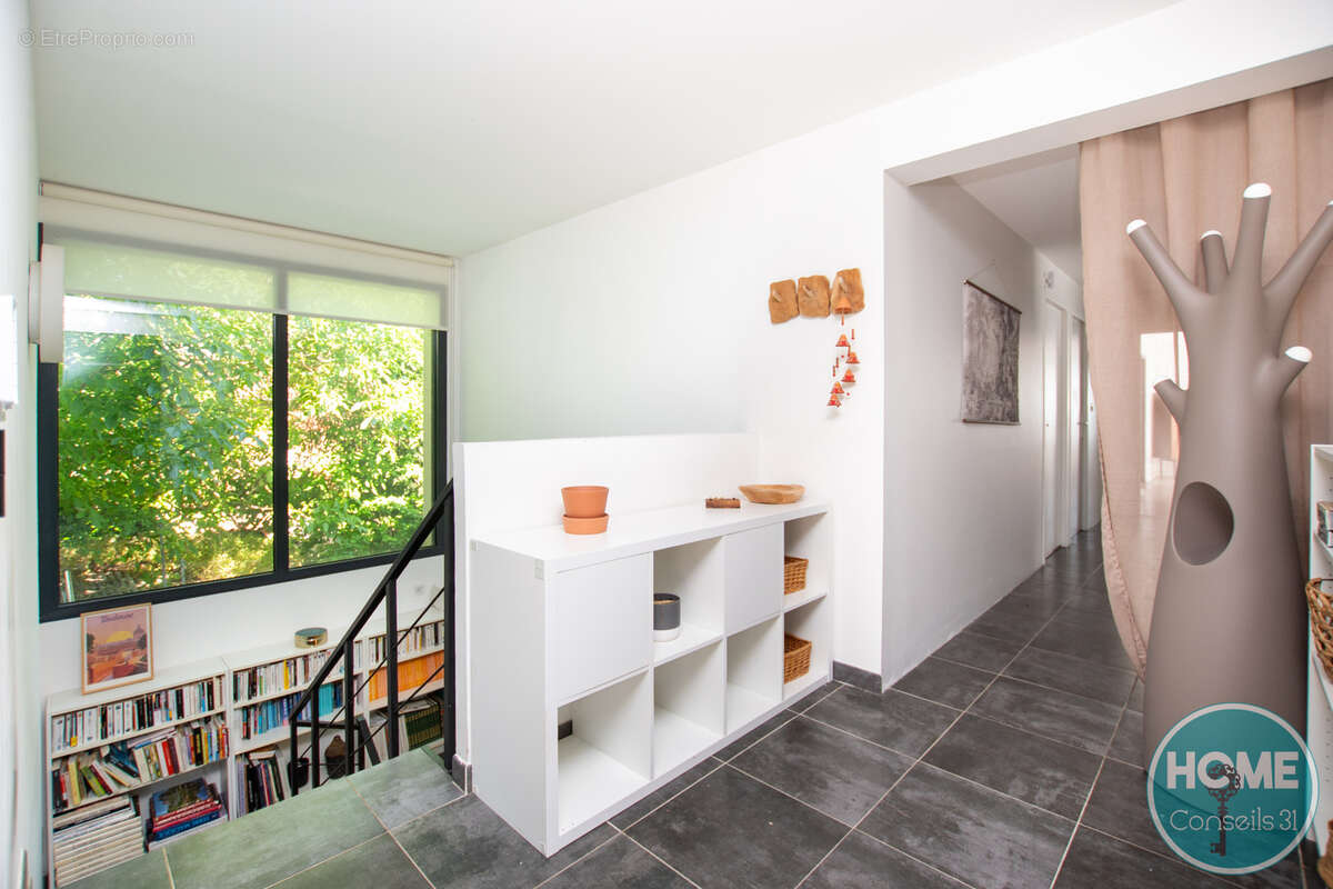 À Toulouse (31), immobilier de prestige : VILLA AVEC VUE SPLENDIDE SUR TOULOUSE - photo 4