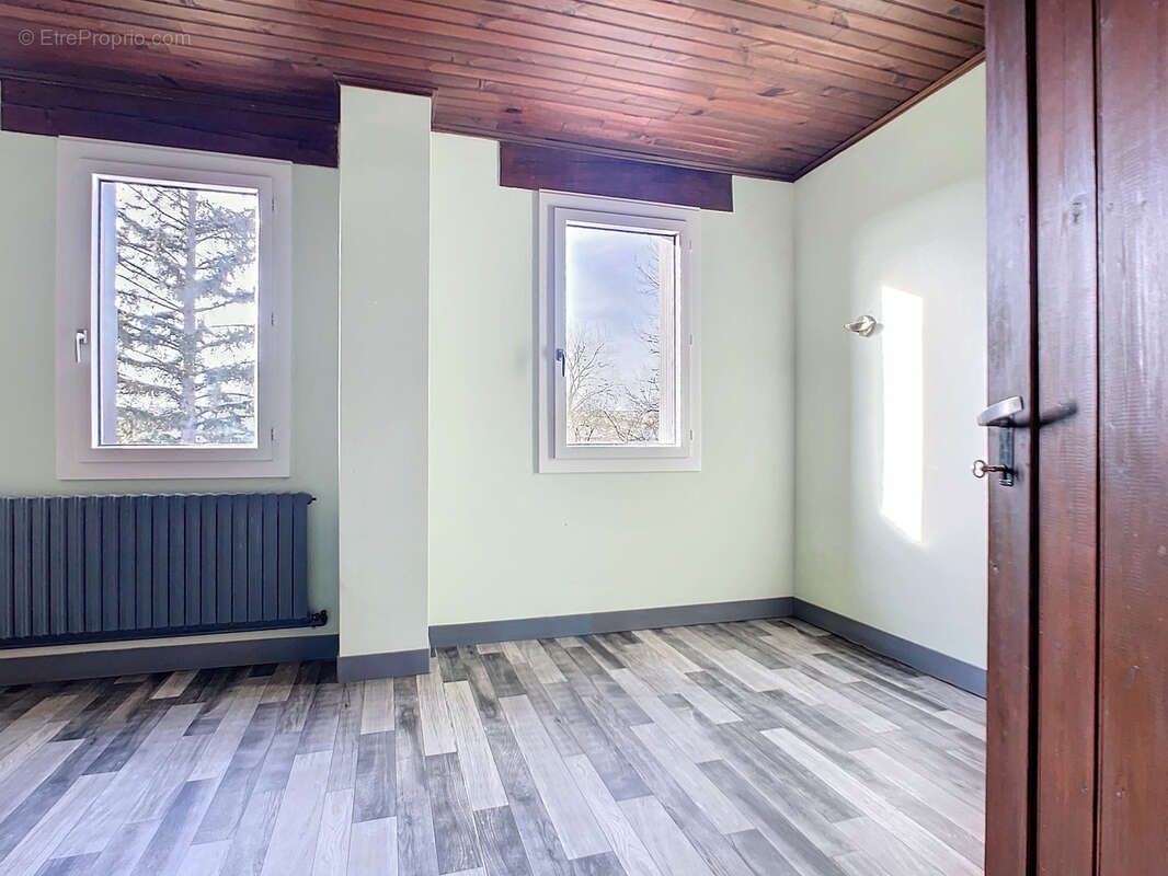 Maison à VIELS-MAISONS