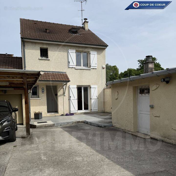 Maison à CHAMPS-SUR-MARNE