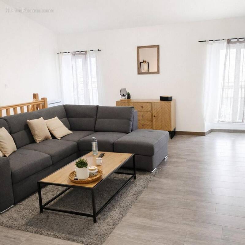 Photo 1 - Maison à RUELLE-SUR-TOUVRE