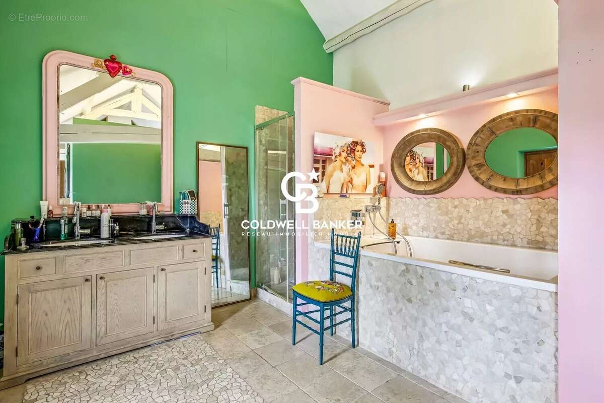 Maison à FEUCHEROLLES