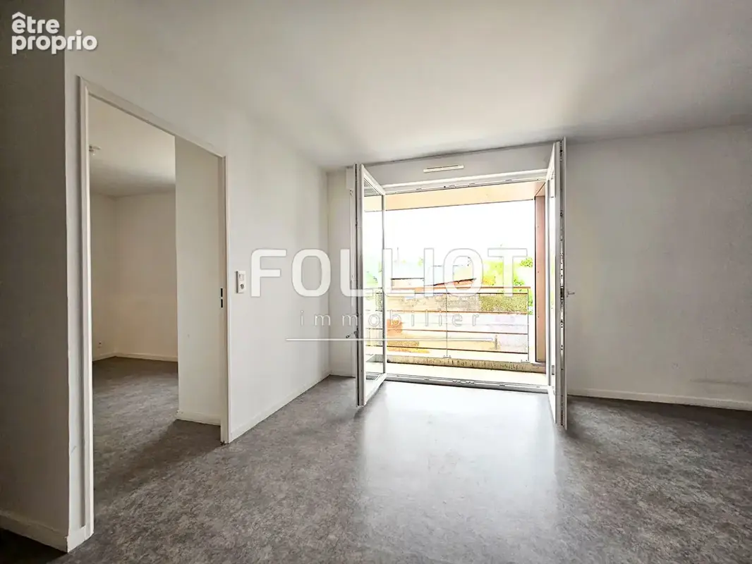 Appartement récent 2 pièces à Caen-balcon-cave-parking-Rue de Falaise - photo 7