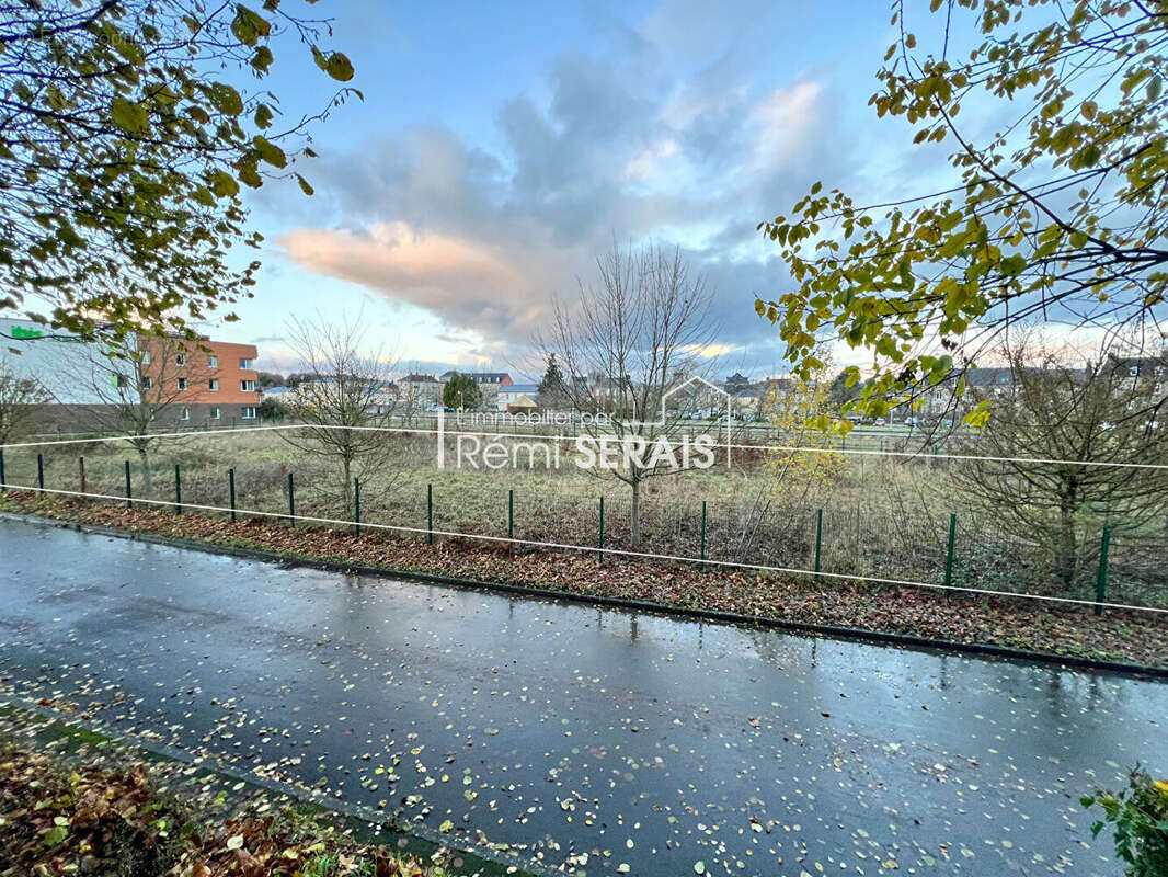 Terrain à FLERS