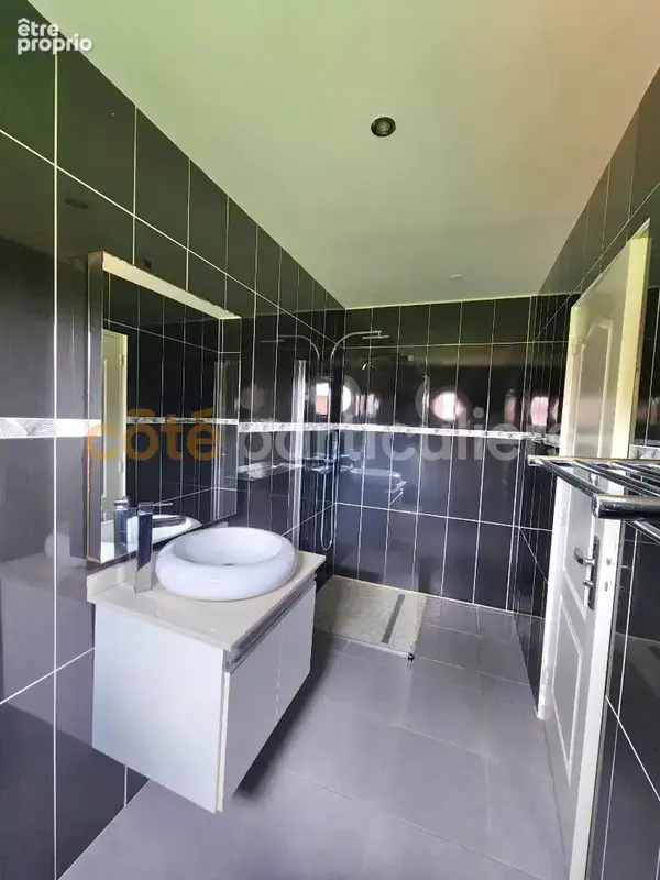 A VENDRE Villa  Saint-François 4 pièces - photo 9