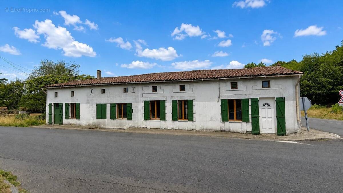 Maison à MARCILLAC