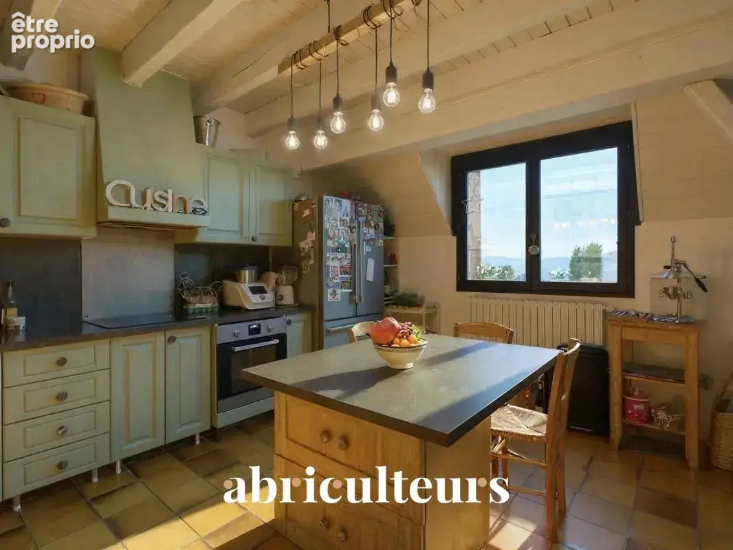 Propriété de caractère rénové et dans un environnement verdoyant en vente à  Charvonnex Annecy (74370) - photo 4