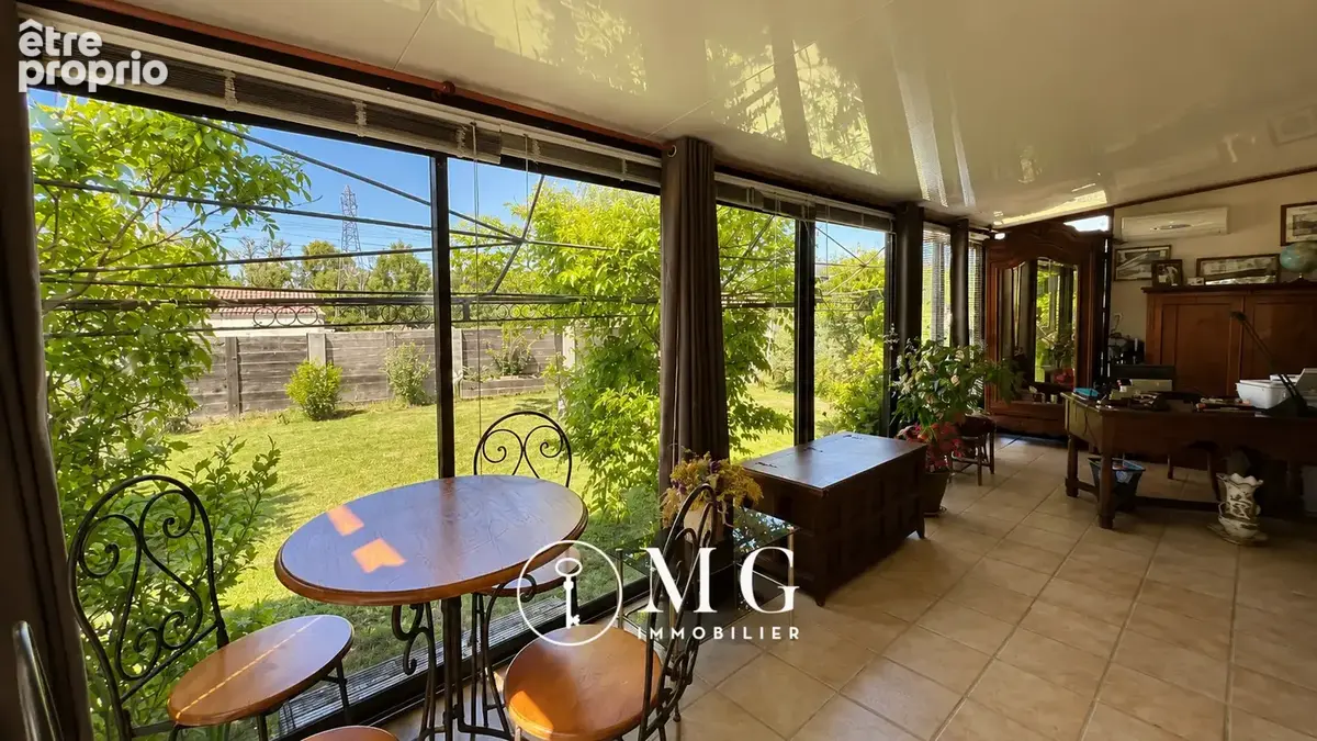 Maison de plain-pied 147 m2 avec vérandas et terrain de 1004 m2 - photo 4
