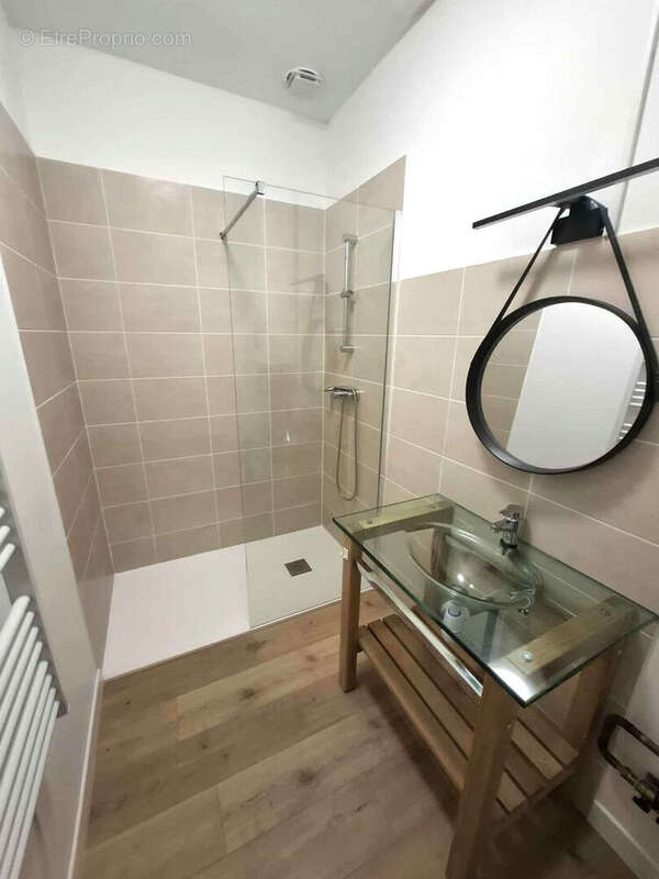 Ensemble immobilier rénové Deux maisons et un garage loués, revenus immédiats - photo 6