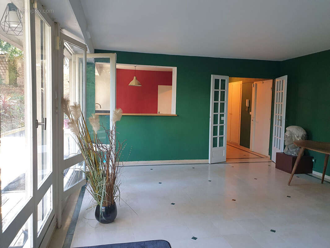Appartement à NANTERRE