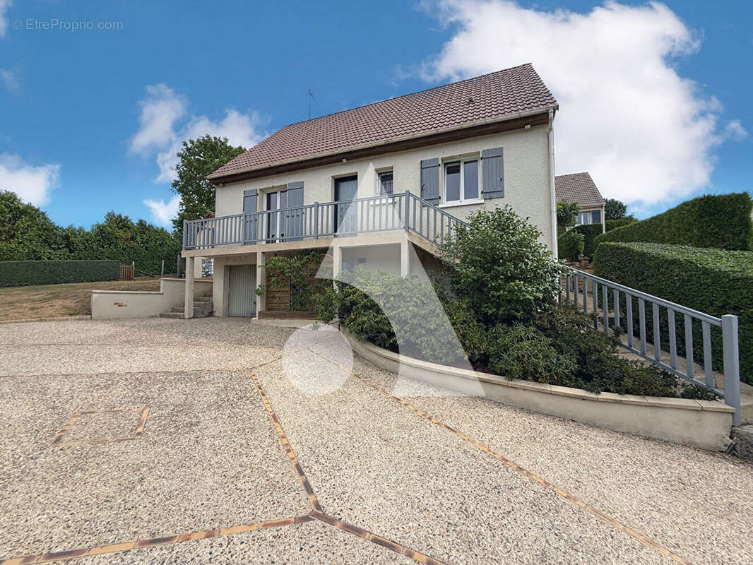 Maison traditionnelle située à Normanville 5 pièce(s) 105 m2 avec sous-sol complet - Quartier calme en impasse - photo 11