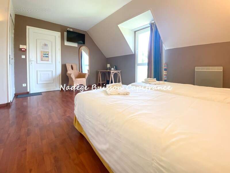 Appartement à COLLEVILLE-SUR-MER