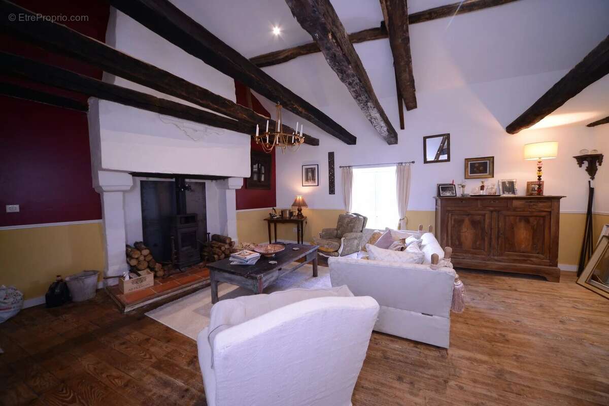 Maison à VERTEILLAC