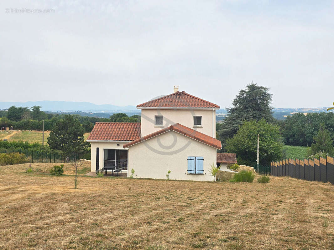 Maison  6 pièces 121 m2 avec grand garage aménagé - photo 2