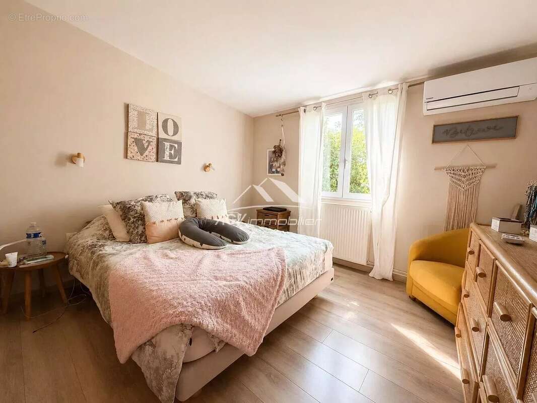 Maison d 'architecte de 200 m² habitable - piscine - 2540m² de terrain - 2 logements - photo 24