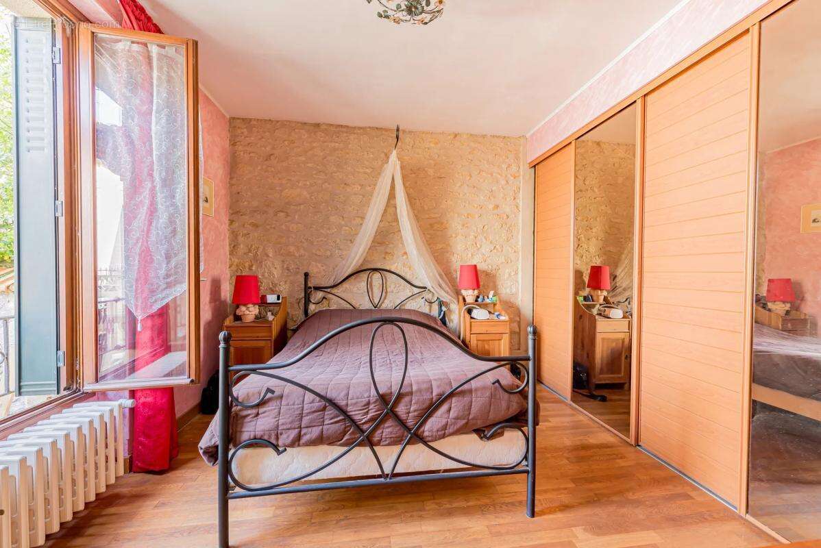 Maison à CHAMPIGNY-SUR-MARNE