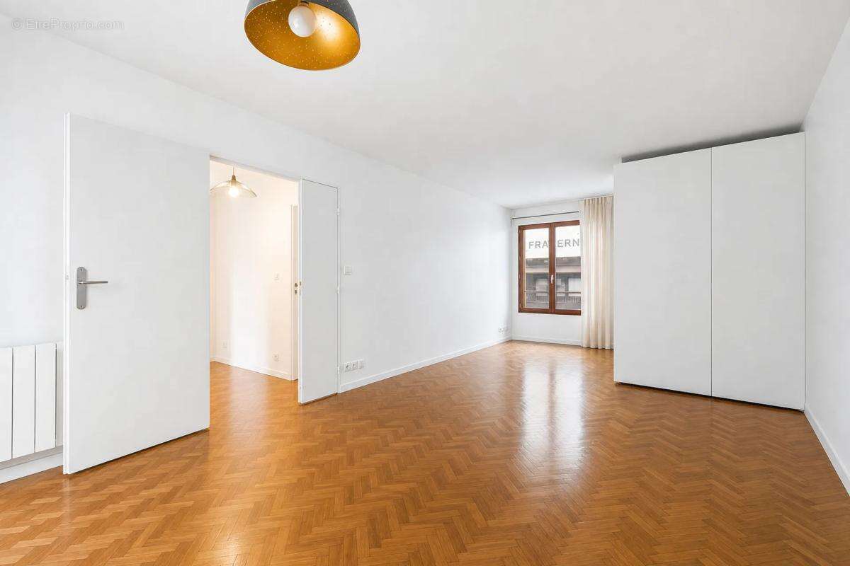 Appartement 3 pièces de 61 m² situé à Paris - photo 6