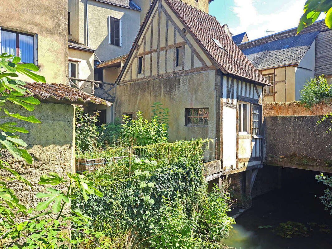 Maison à SAINT-CALAIS