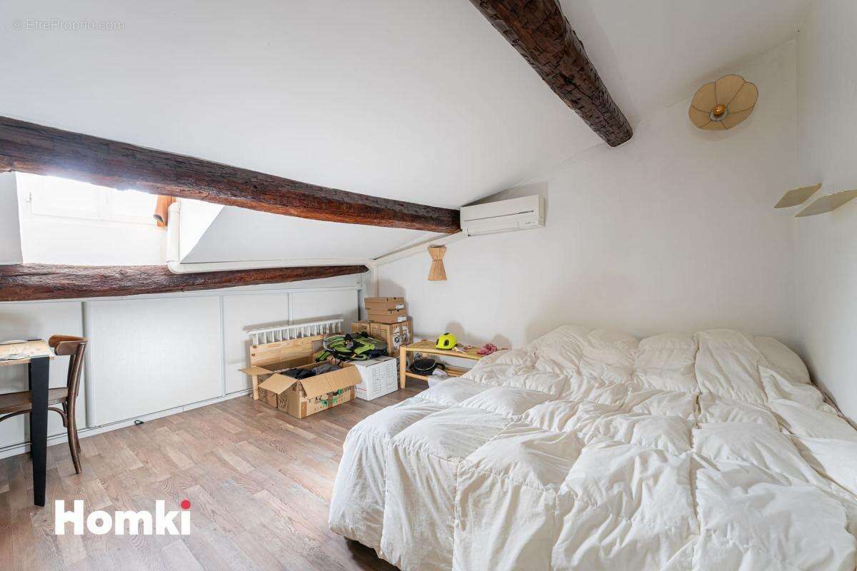Appartement à MARSEILLE-6E