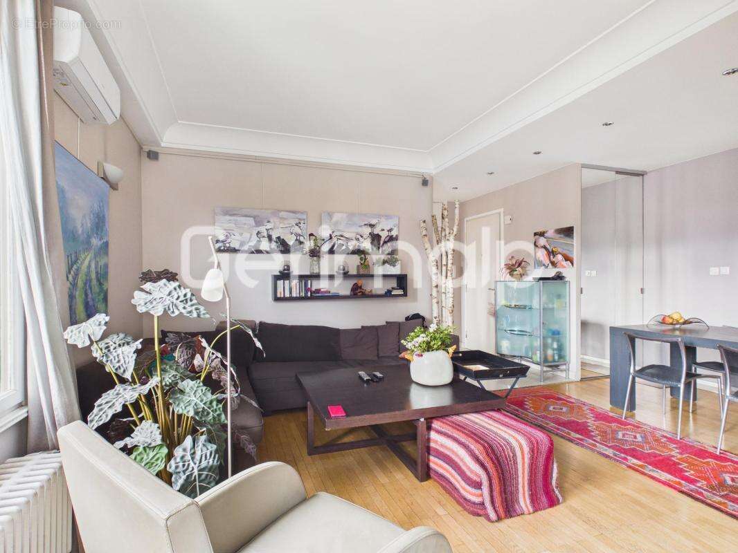 Vente - Appartement - 3 pièces + cuisine - 64 m² - 530 000 € - - photo 6