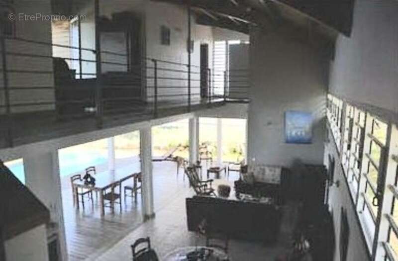 Maison à PETIT-BOURG