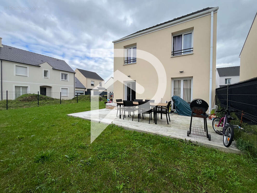 Maison à DAMMARTIN-EN-GOELE