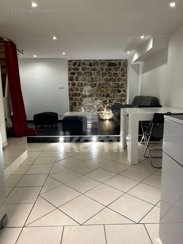 Maison à VILLEVOCANCE