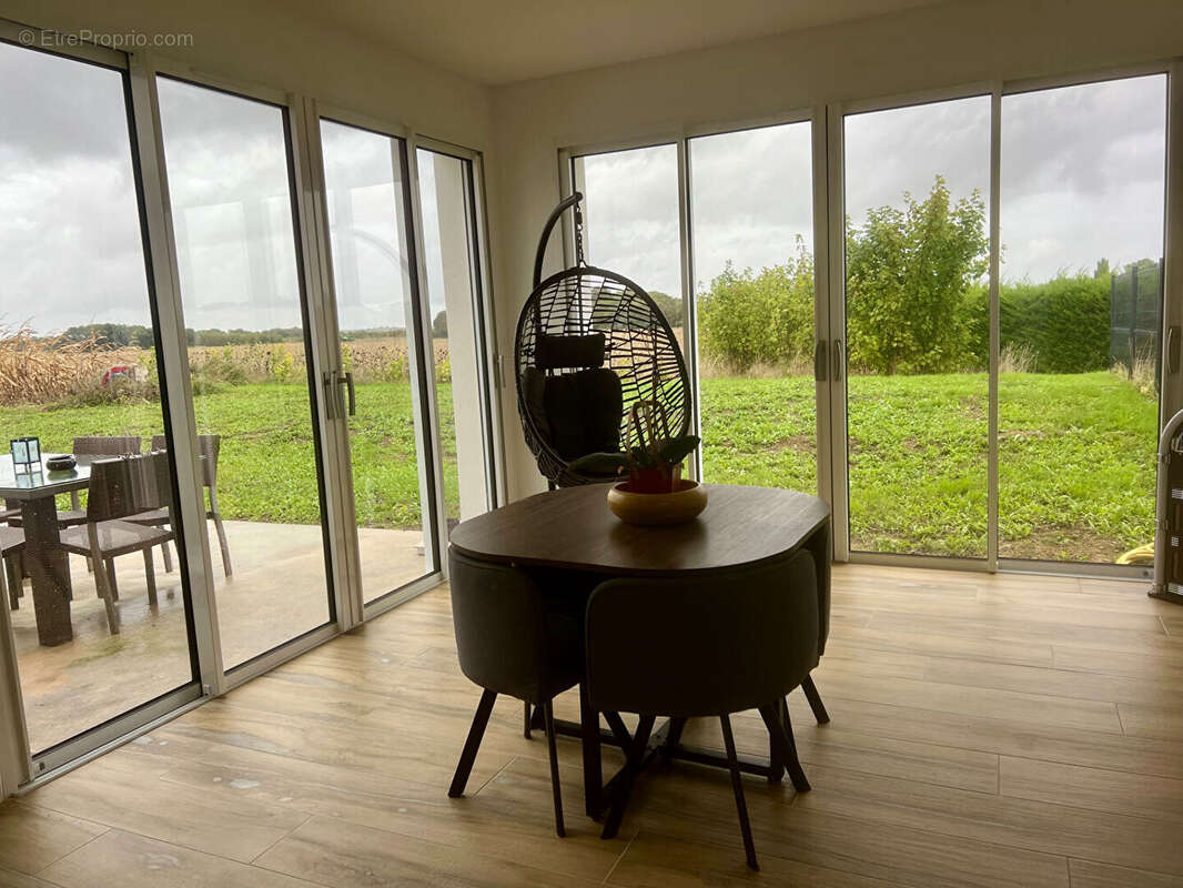 Maison à SAINT-NAZAIRE-SUR-CHARENTE