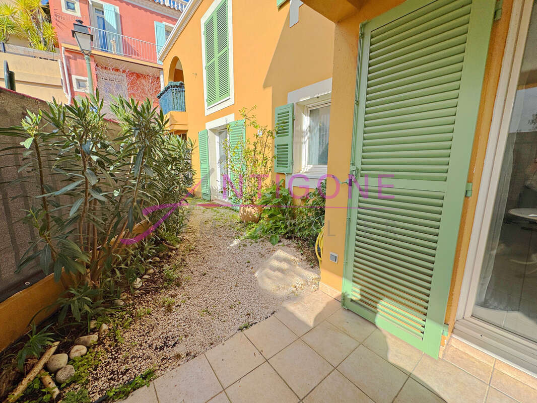 Appartement à SANARY-SUR-MER