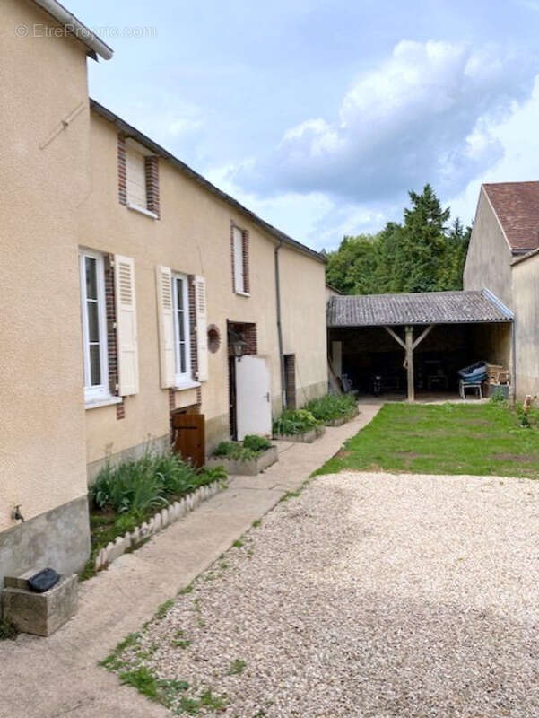 Maison à BUSSY-EN-OTHE