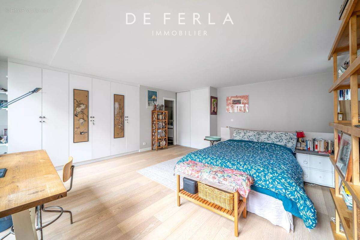 Appartement à PARIS-14E