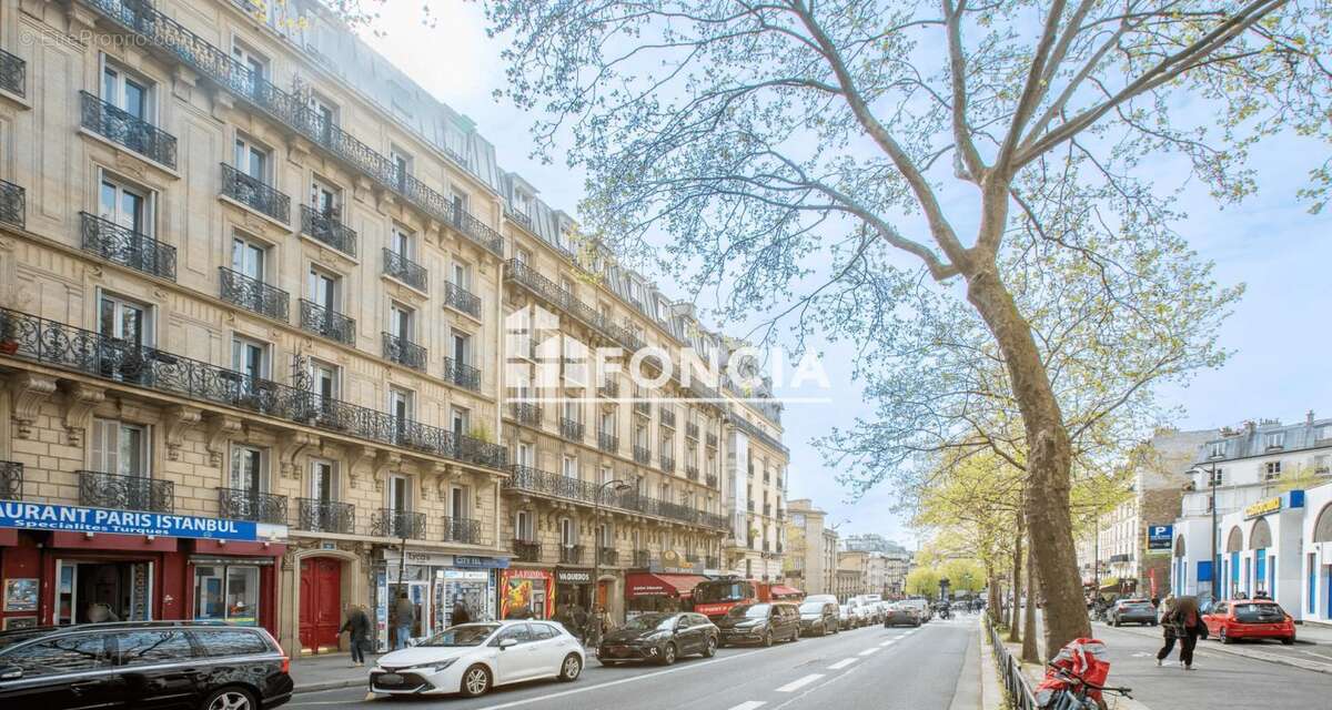 Appartement à PARIS-18E