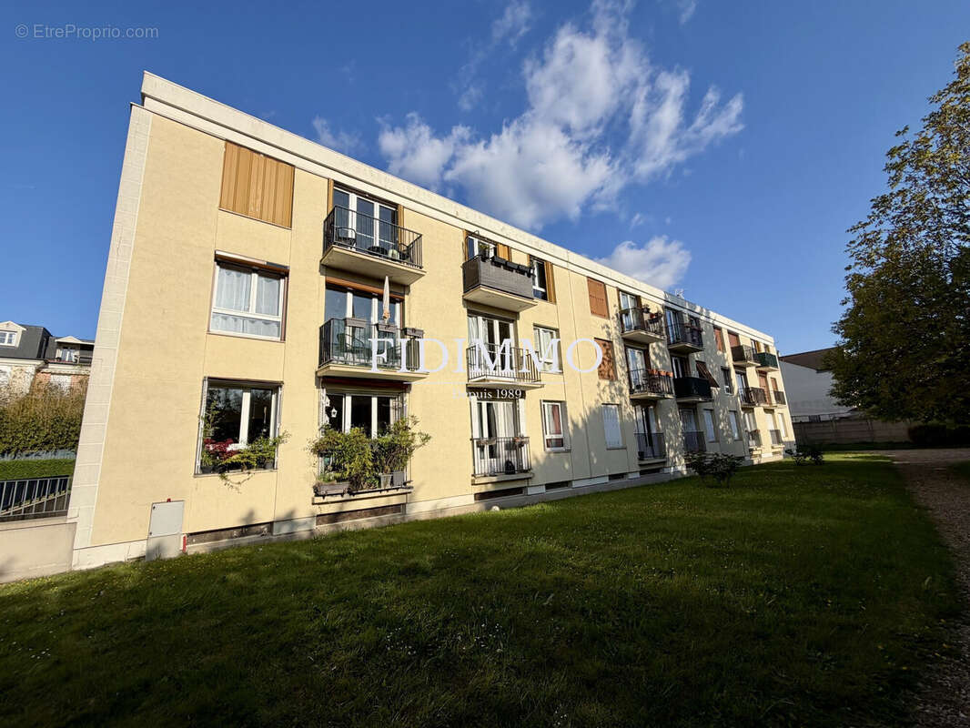 Appartement à CHENNEVIERES-SUR-MARNE