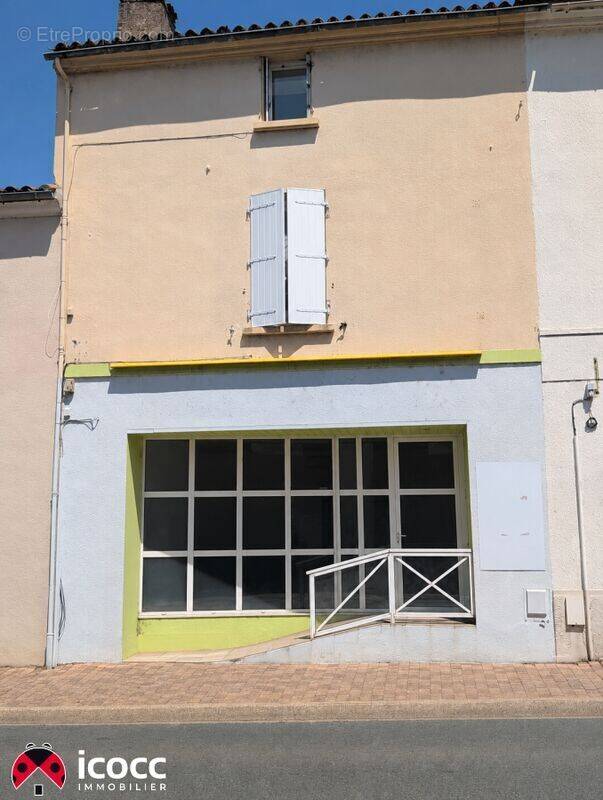 Appartement 192 m² à Mareuil-Sur-Lay-Dissais  - photo 1